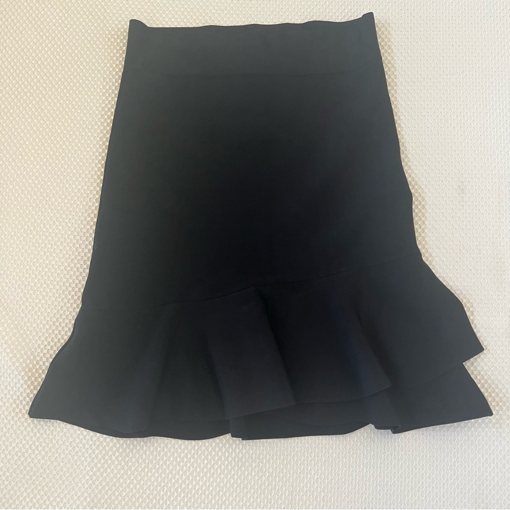 BCBGMaxAzria Black Mini CHAKRA Skirt B5/18 - Picture 3 of 15